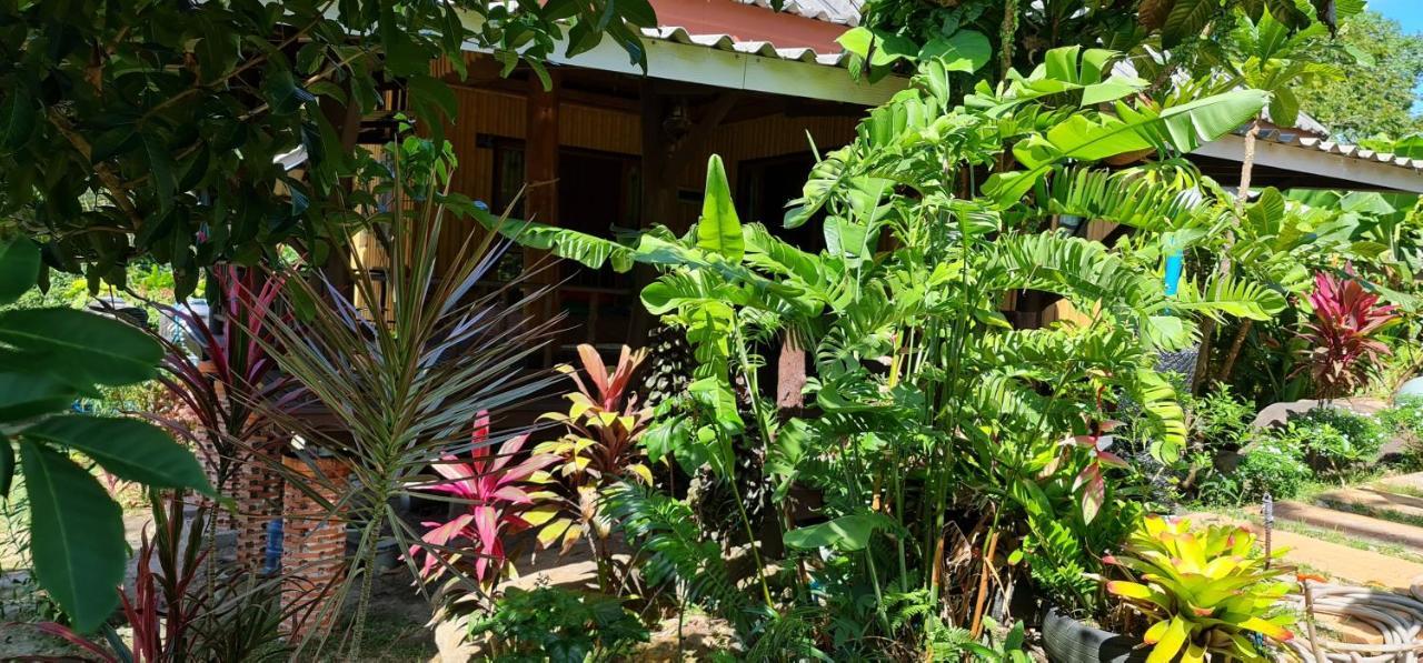 Отель Wooden Hut Koh Kood Ko Kut Экстерьер фото